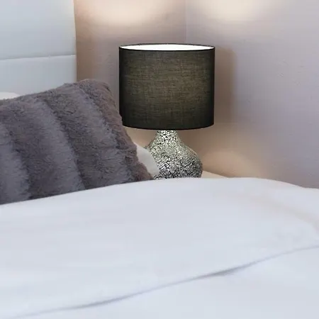 Lola Apartment